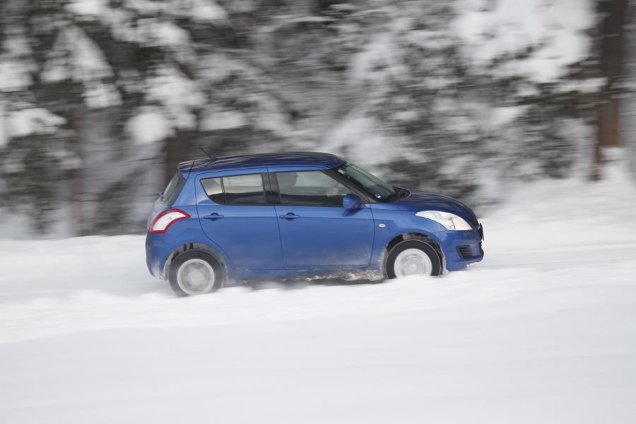  Suzuki Swift 4x4 2011 года  (фото 8 из 16)